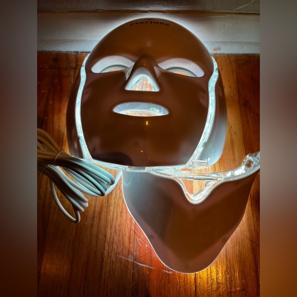 Evertone Omniglow LED Face and Neck Mask - Picture 14 of 17